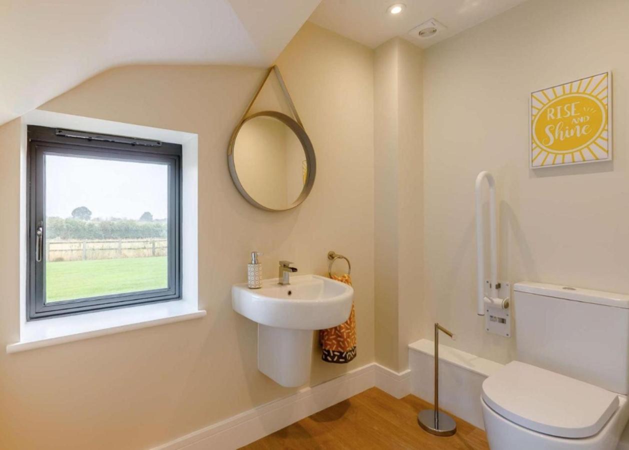 Fawn Cottage Disabled Adapted 3 Bedroom Hot Tub Coughton Exterior foto